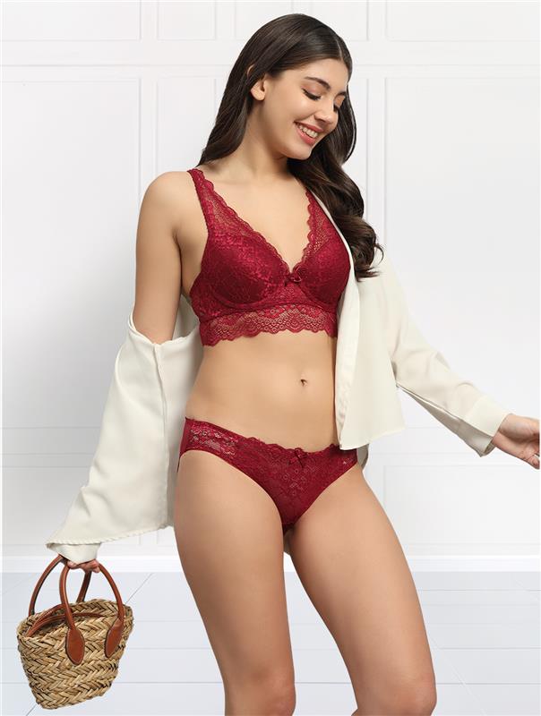 revoue premium burgundy lingerie set (laced double layered padded wired full-cup bralette & low waist bikini panty)
